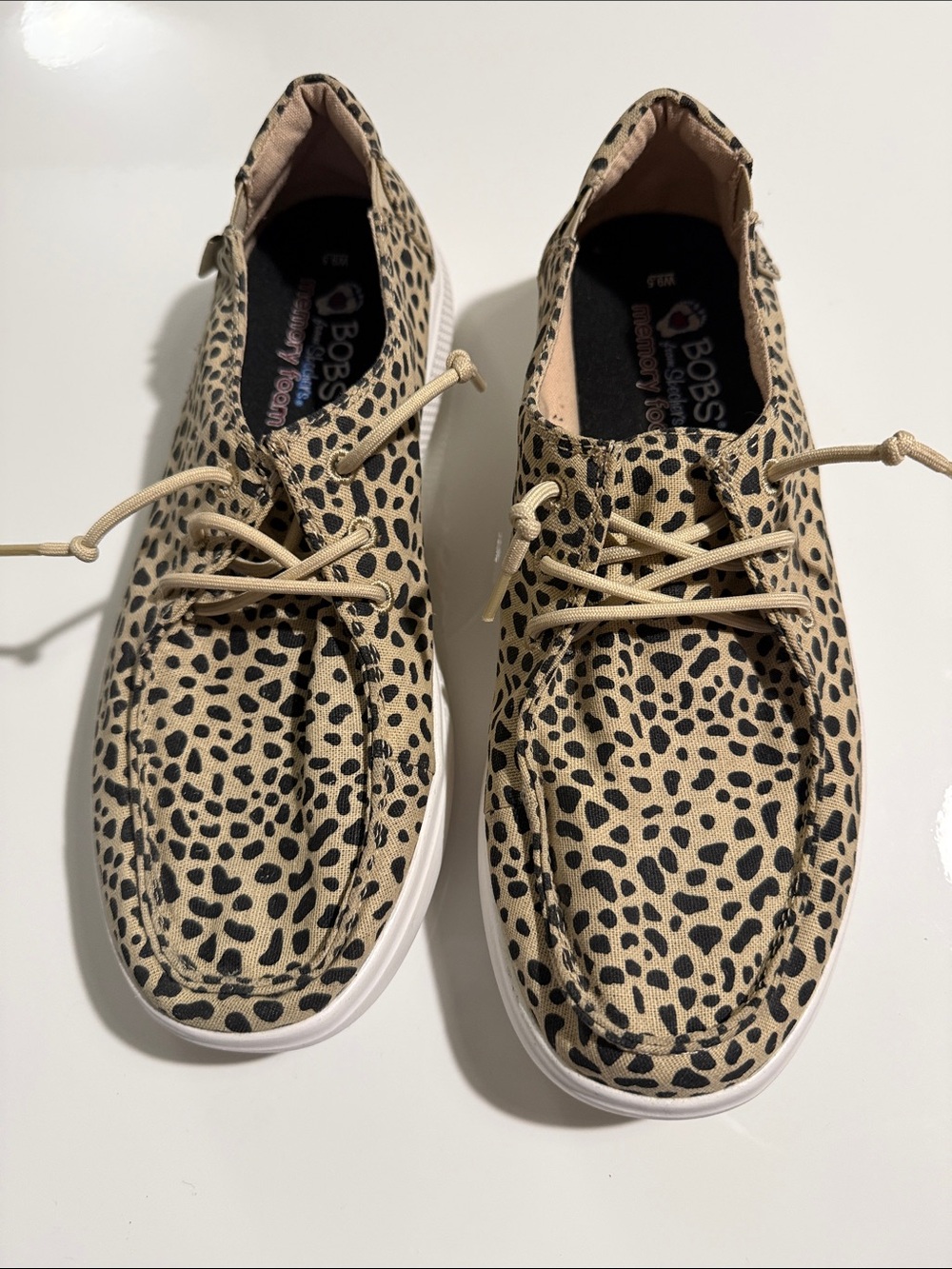 BOBS from Skechers women Leopard Print Slip-On Sneakers Sz 9.5